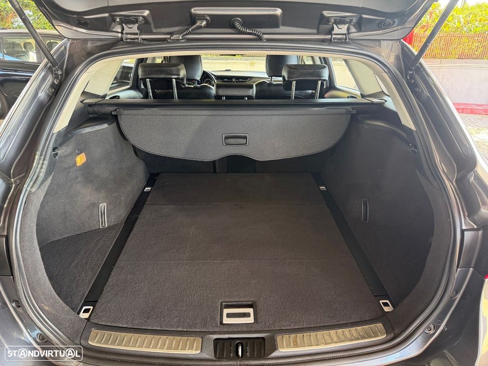 Toyota Avensis SW - 10