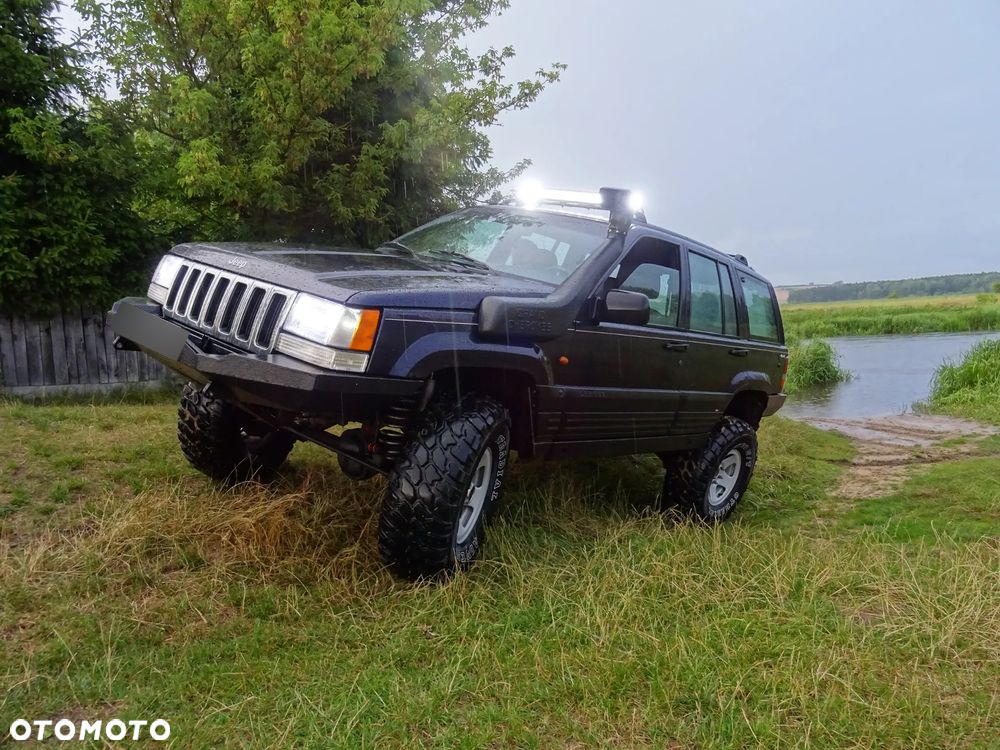 Jeep Grand Cherokee 4.0 Laredo - 23