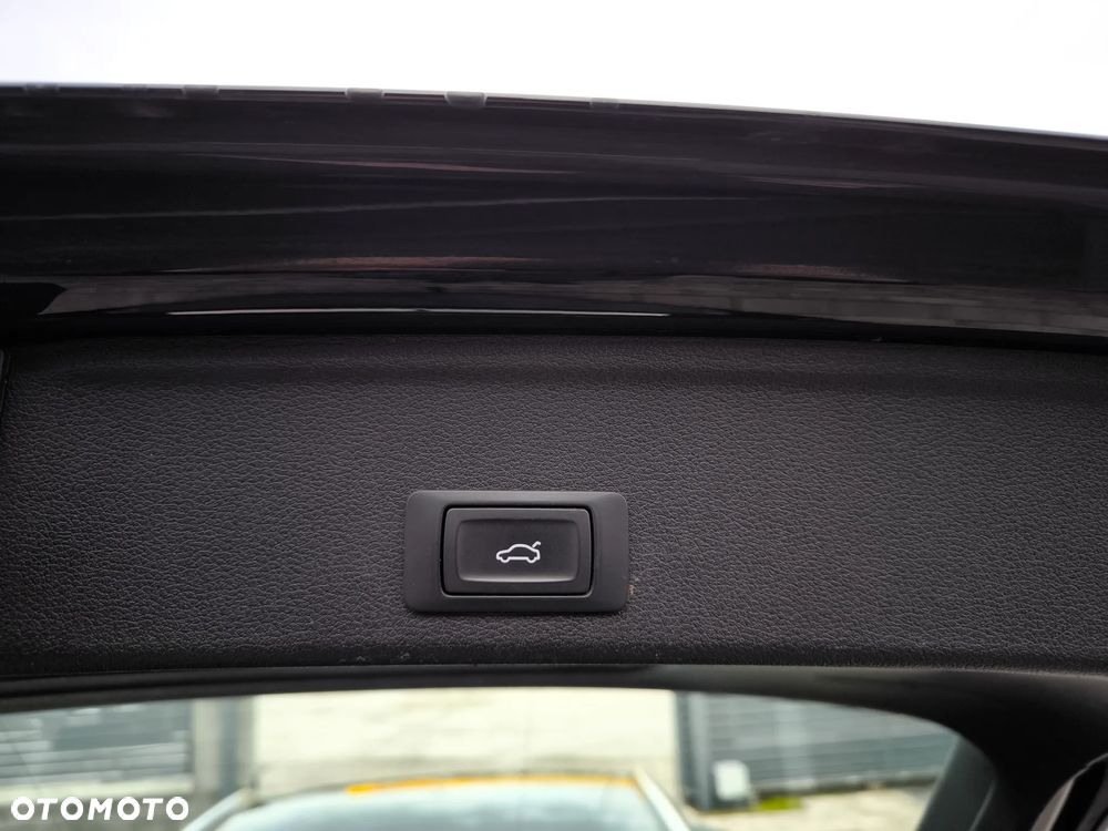 Audi A4 Avant 2.0 TDI S tronic - 27