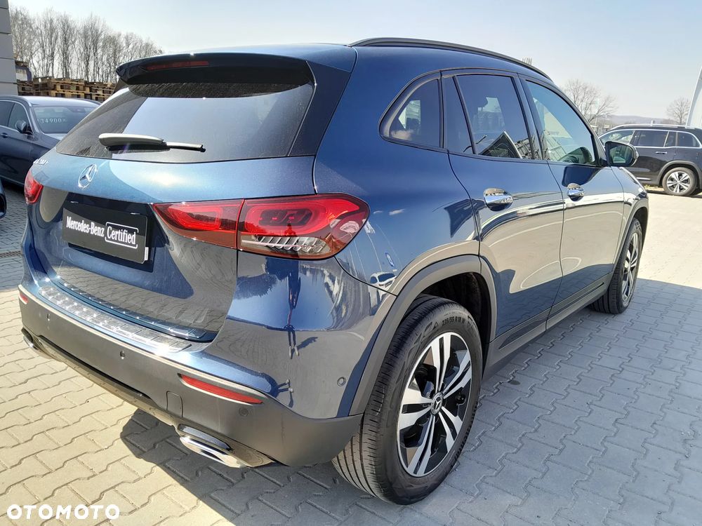 Mercedes-Benz GLA 200 Progressive - 5