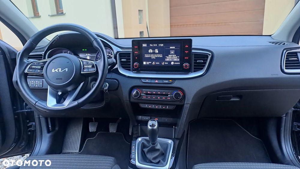 Kia Ceed - 12