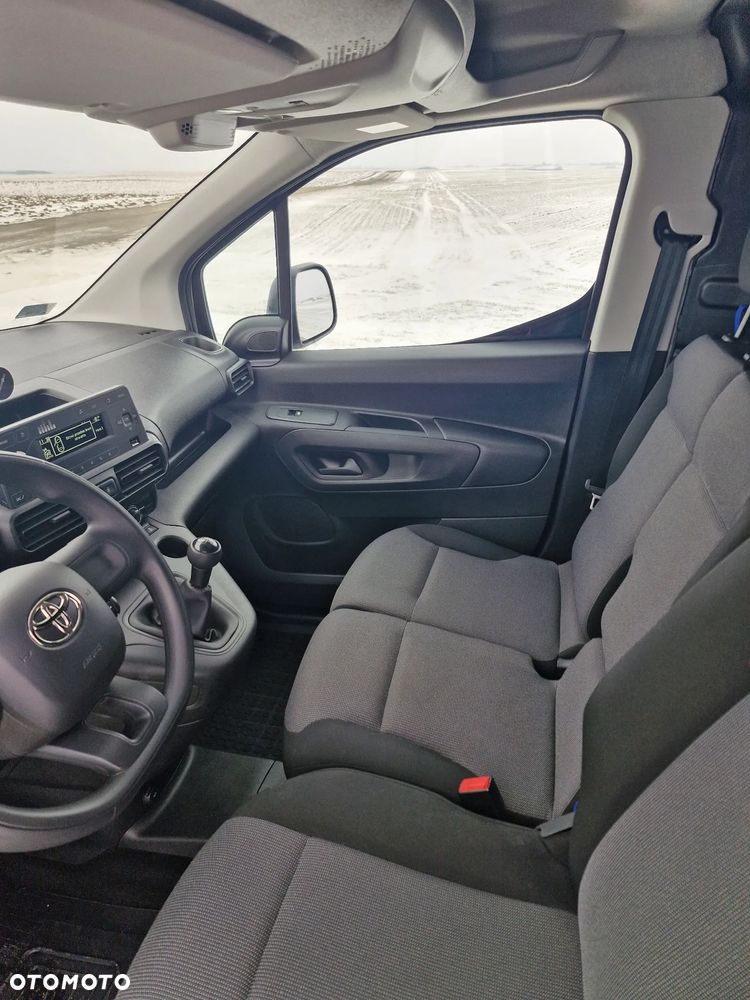 Toyota Proace City - 8
