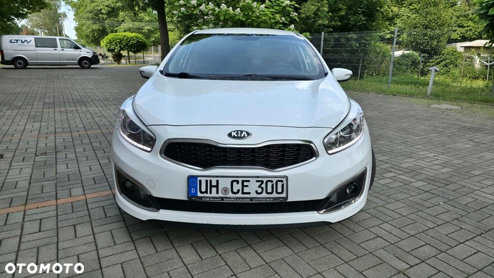 Kia Ceed 1.6 CRDi 136 ISG Spirit - 14