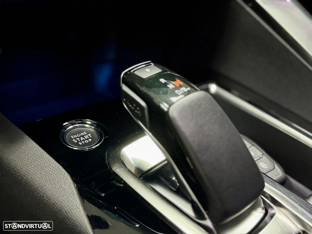 Peugeot 3008 1.6 Hybrid GT Pack e-EAT8 - 37