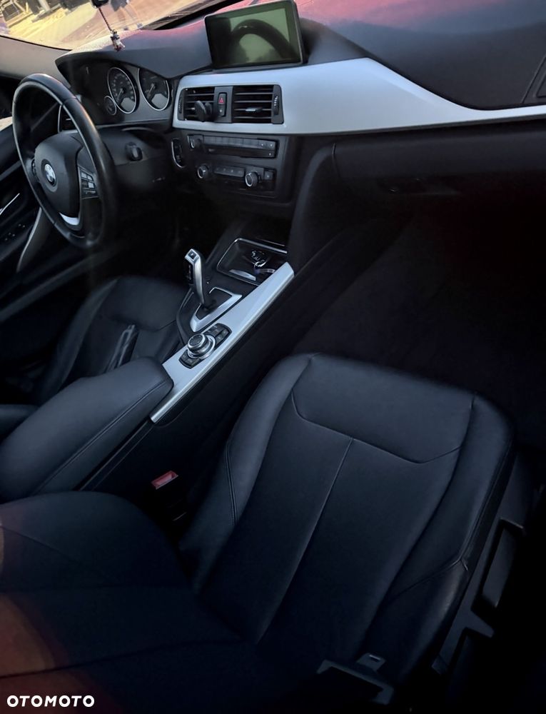 BMW Seria 3 320d Efficient Dynamic Edition - 11