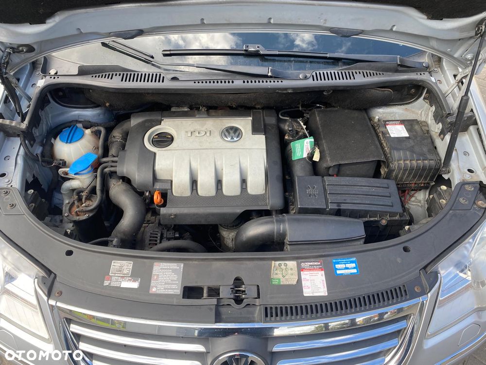 Volkswagen Touran 2.0 TDI Highline - 9