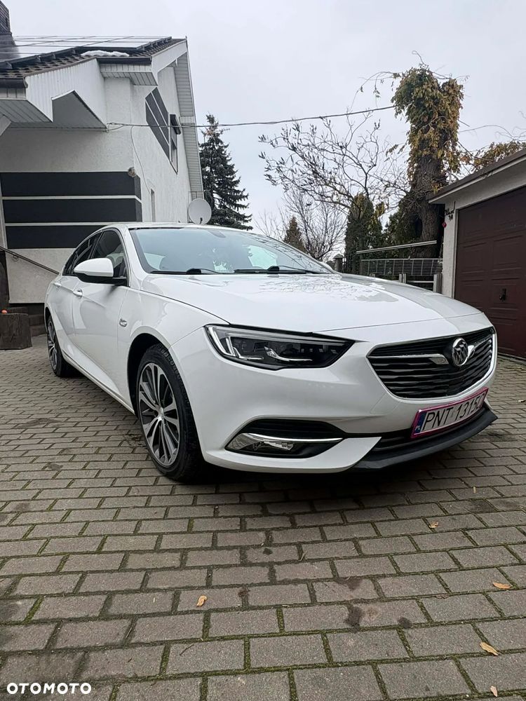 Opel Insignia - 1