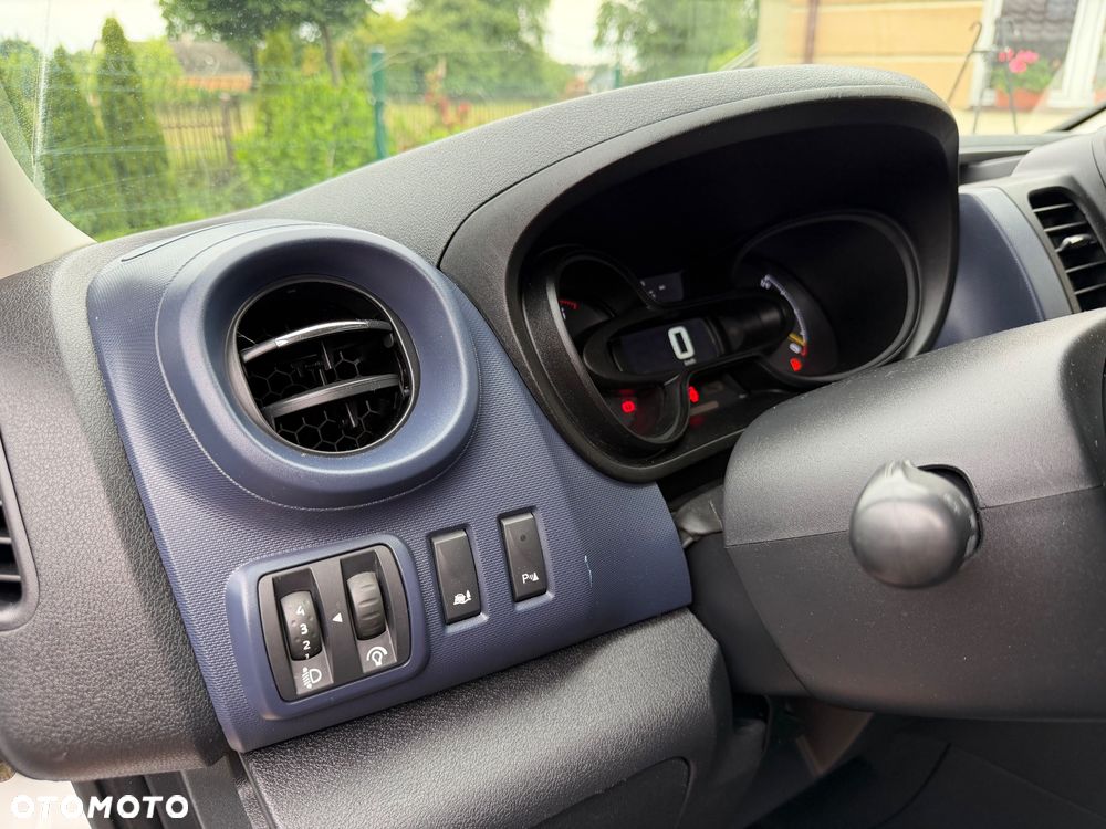 Opel VIVARO - 27