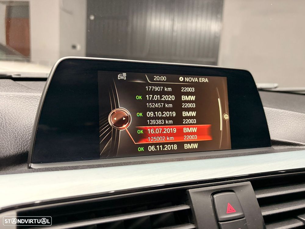 BMW 330 e iPerformance M Sport - 11