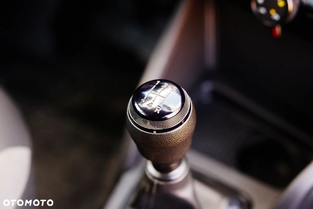 Dacia Duster 1.6 SCe Access - 23