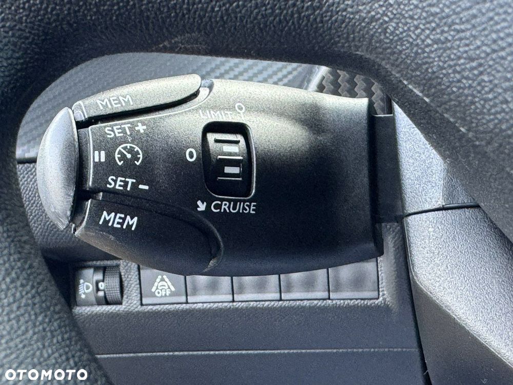 Peugeot 208 PureTech 75 Active - 23