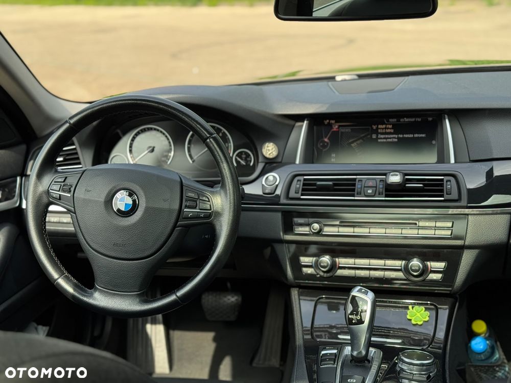 BMW Seria 5 530d Sport-Aut Luxury Line - 15