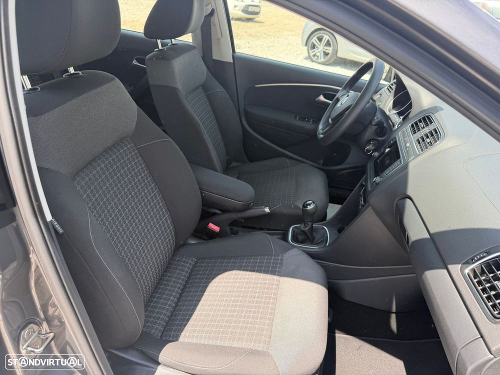 VW Polo 1.0 Confortline - 11