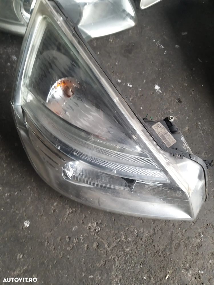 Far Dreapta pentru Renault Espace 4 din 2002 - 1