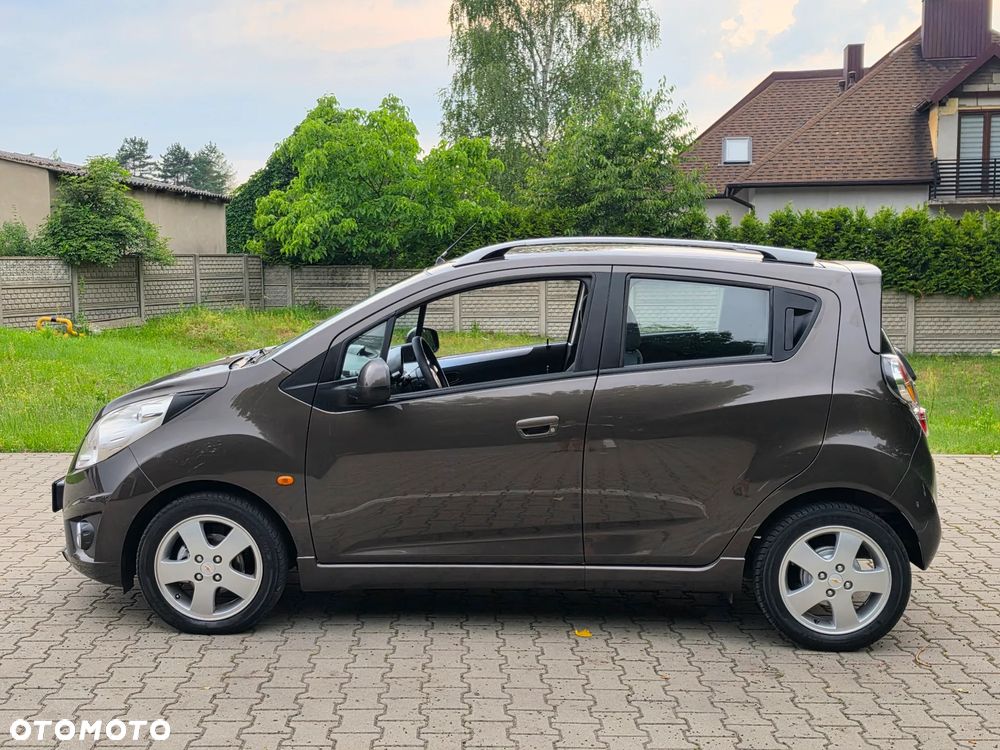 Chevrolet Spark 1.2 LT - 24