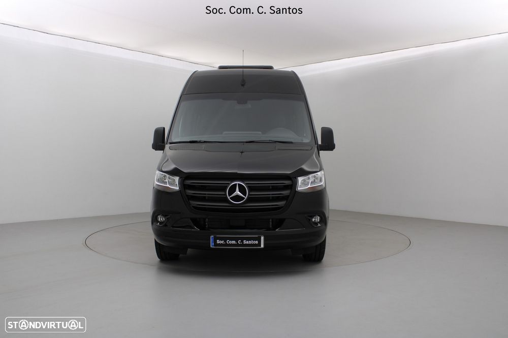 Mercedes-Benz Sprinter - 2