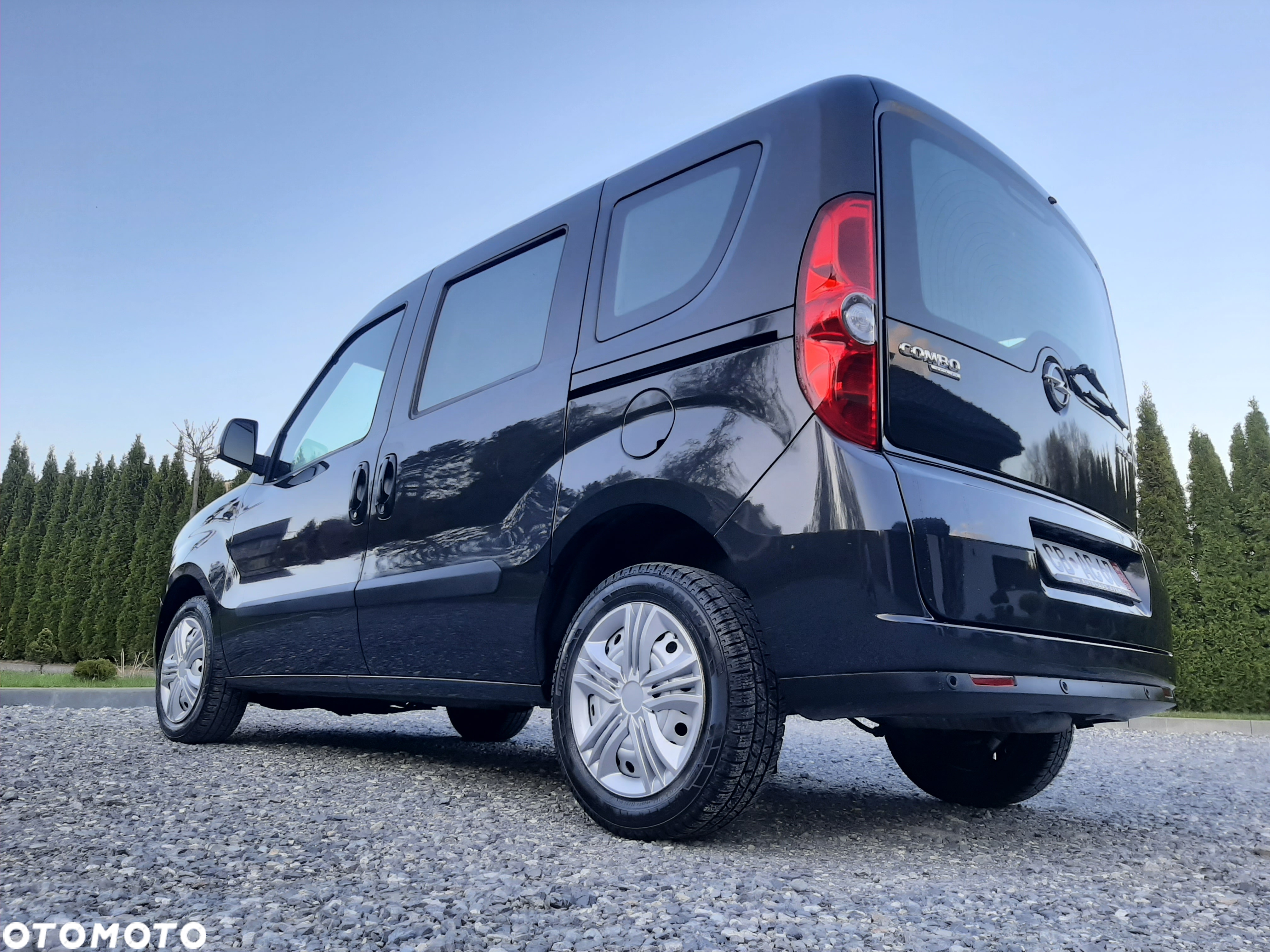 Opel Combo Tour 1.4 Cosmo - 37