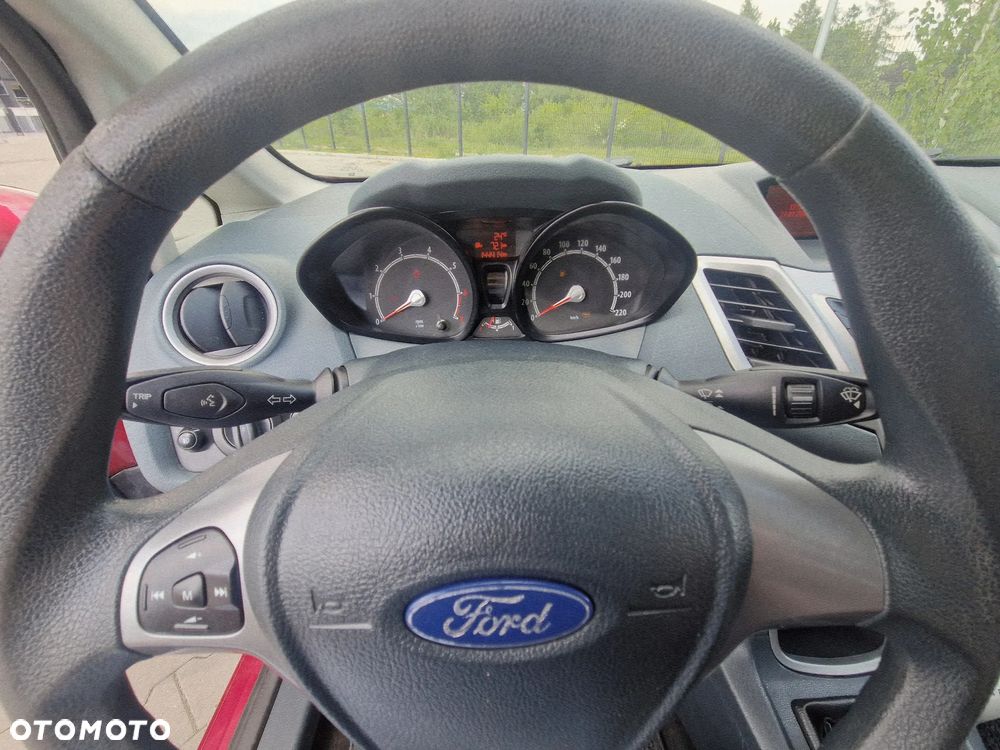 Ford Fiesta 1.25 Trend - 15
