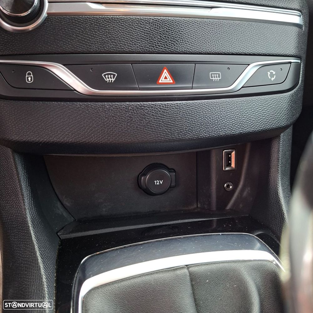 Peugeot 308 SW 1.2 PureTech Style - 21