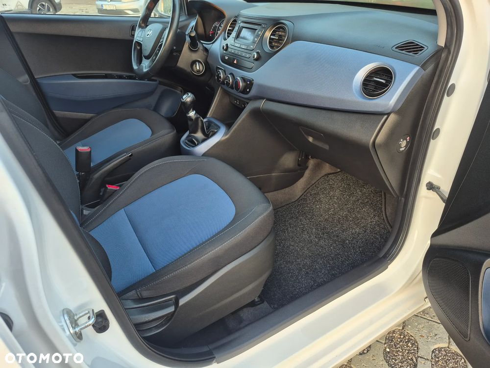 Hyundai i10 1.2 Fifa World Cup Edition - 15