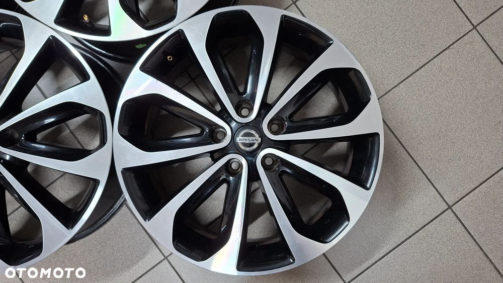 Felgi Aluminiowe 18 Nissan Qashqai 5x114.3 ET 40 - 5