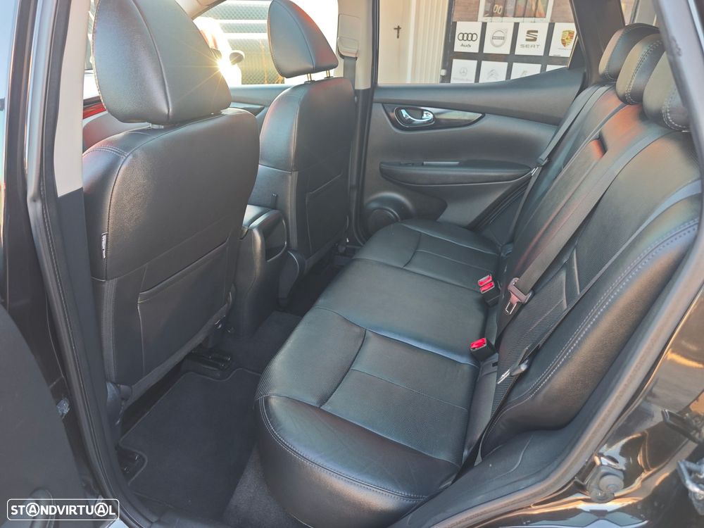 Nissan Qashqai 1.6 dCi N-Connecta 18 - 15