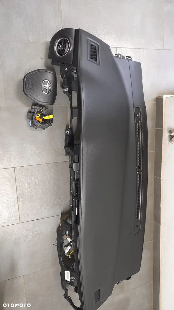 Toyota corolla e 16/e18 deska kokpit air bag orginal - 3