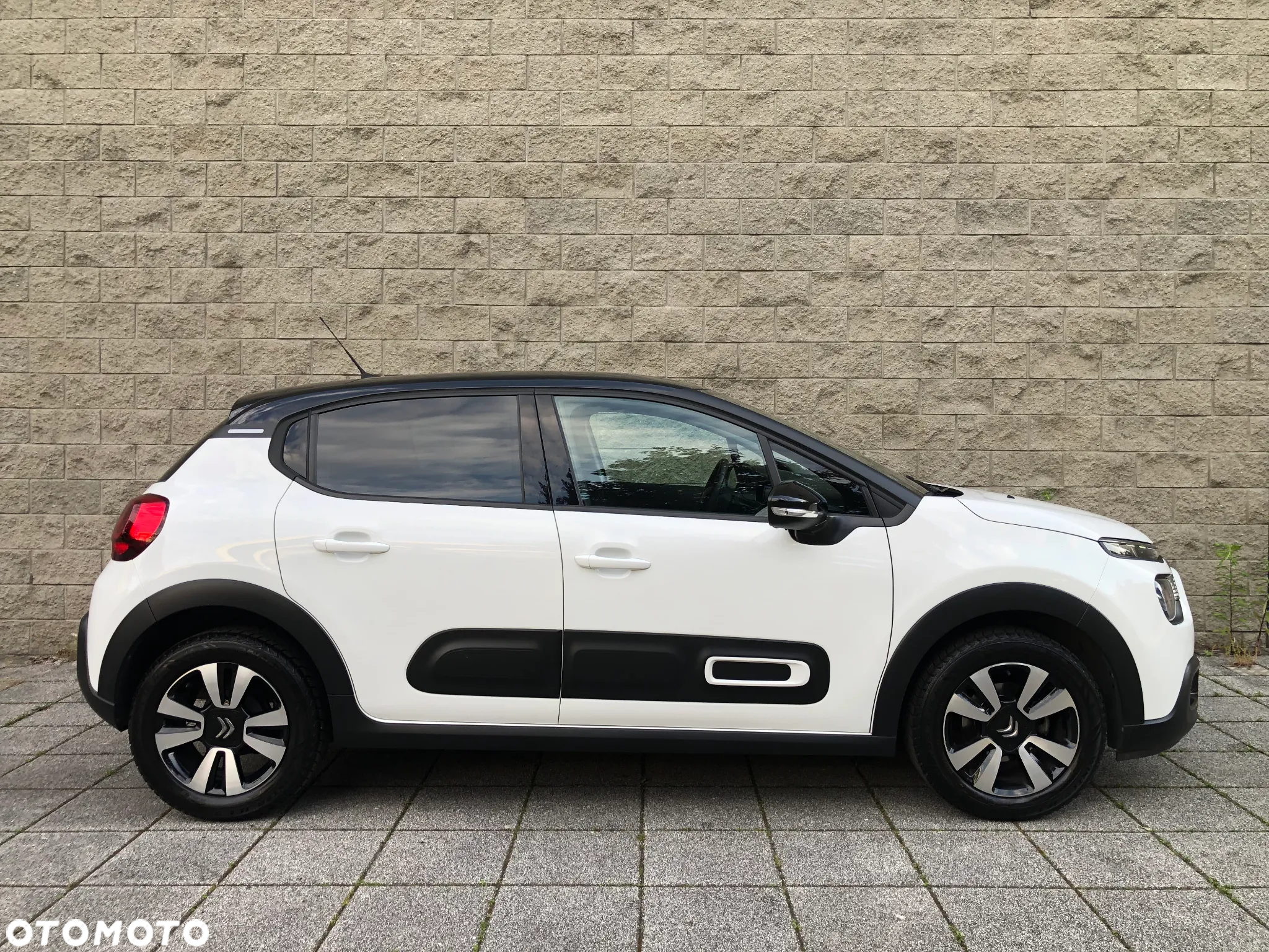 Citroën C3 1.2 PureTech Shine - 22