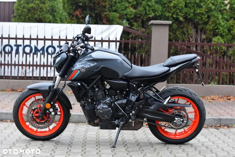 Yamaha MT - 19