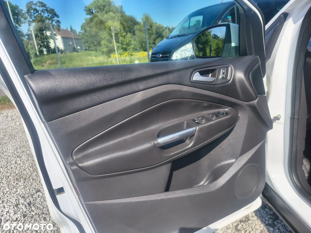Ford Kuga 2.0 TDCi 2x4 Champions Edition - 16