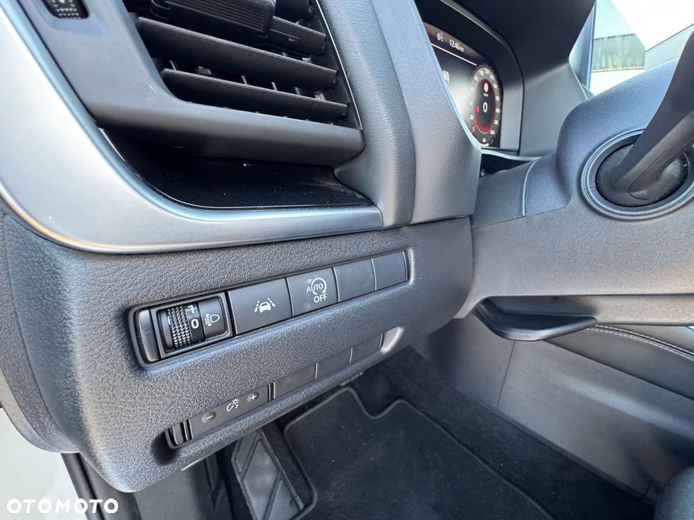 Nissan Qashqai 1.3 DIG-T MHEV Tekna Xtronic - 26