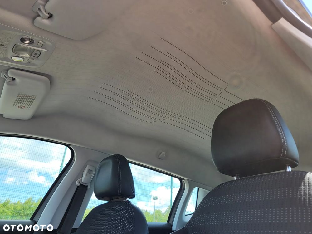 Peugeot 2008 1.6 e-HDi Active S&S - 23