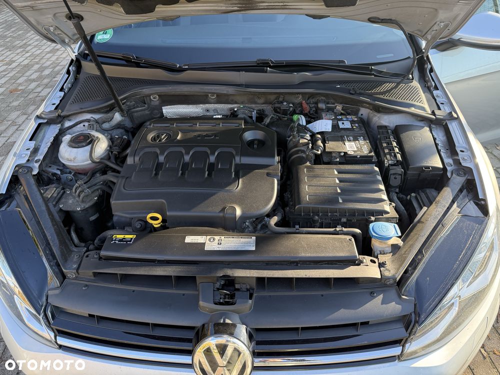 Volkswagen Golf - 4