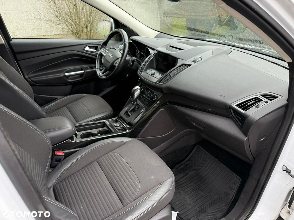 Ford Kuga - 13