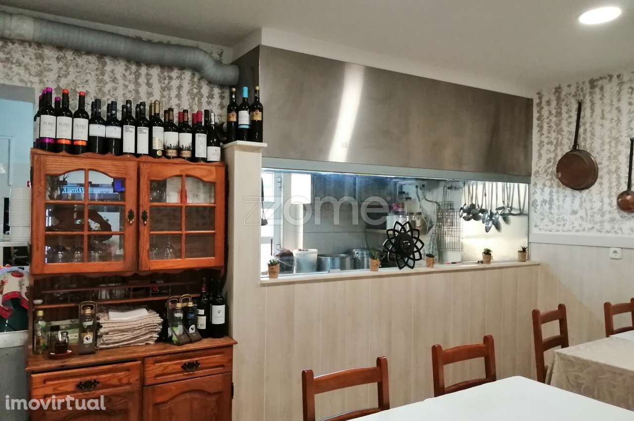 Restaurante no centro de Queluz - Grande imagem: 5/19
