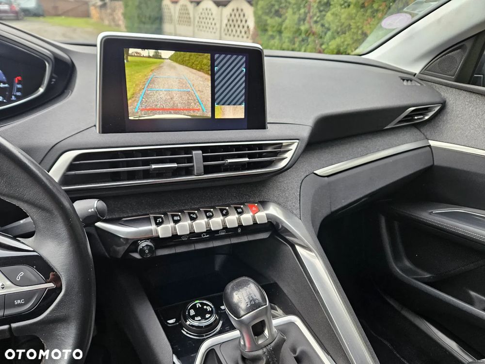Peugeot 3008 1.2 PureTech Allure S&S - 20