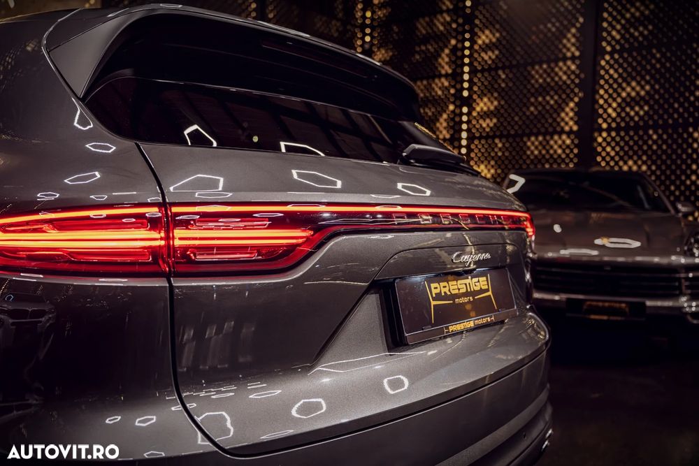 Porsche Cayenne Tiptronic S Platinum Edition - 8