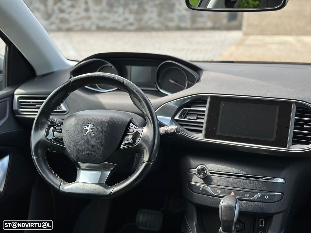 Peugeot 308 SW 1.6 BlueHDi Allure J18 EAT6 - 28