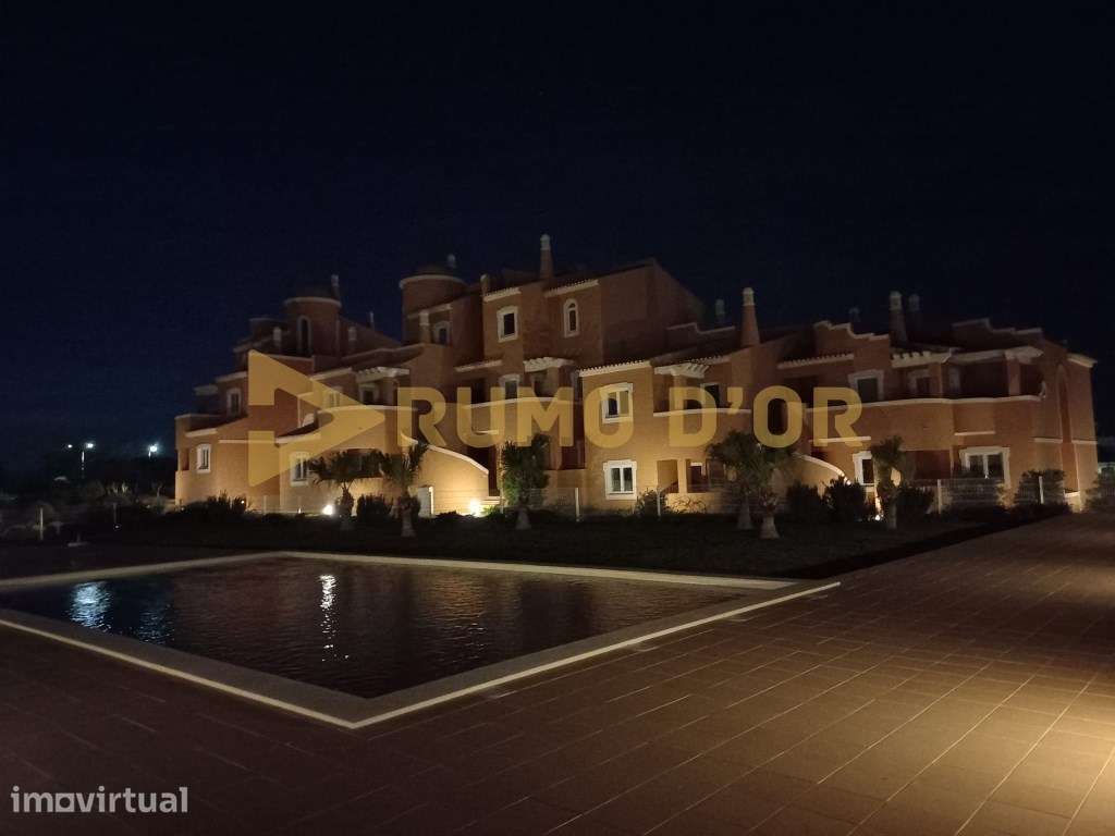 T2 condomínio fechado com estacionamento e piscina - Grande imagem: 5/10