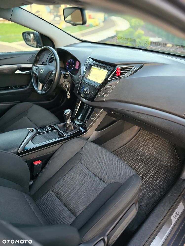 Hyundai i40 Kombi 1.7 CRDi Premium - 11
