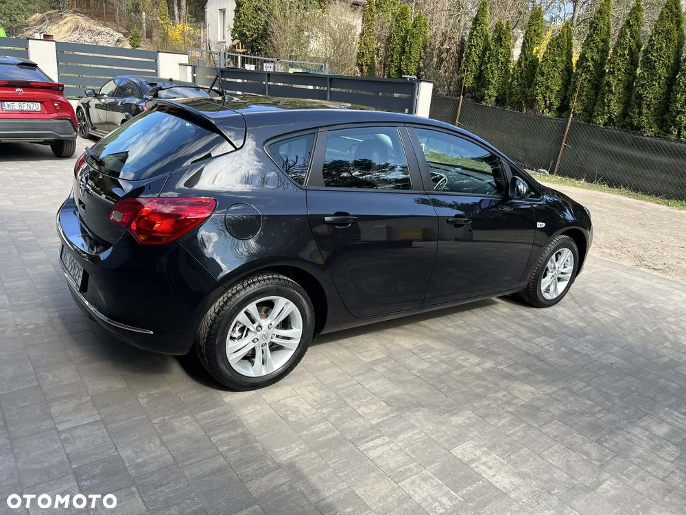 Opel Astra 1.6 Enjoy - 18