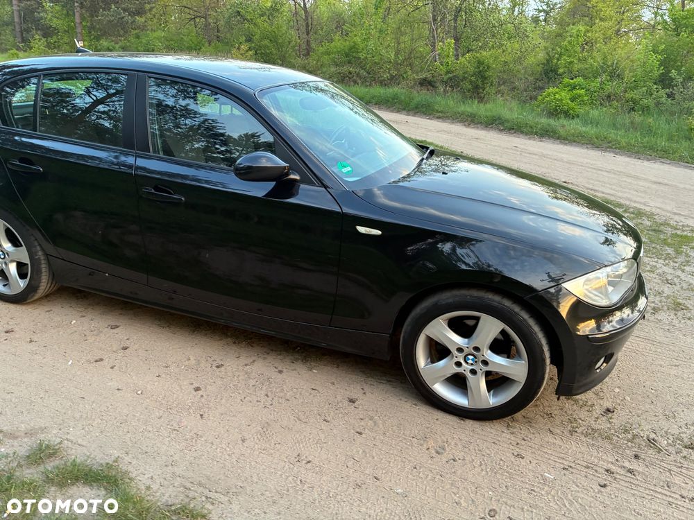 BMW Seria 1 - 25