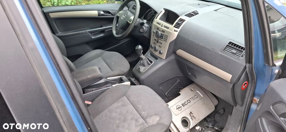 Opel Zafira - 9