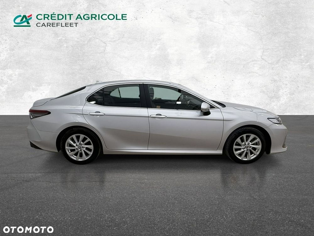 Toyota Camry - 5