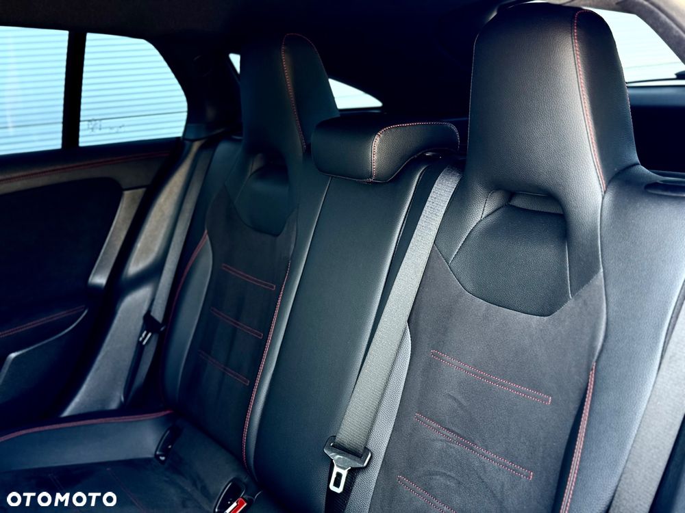 Mercedes-Benz CLA 220 d AMG Line 8G-DCT - 28