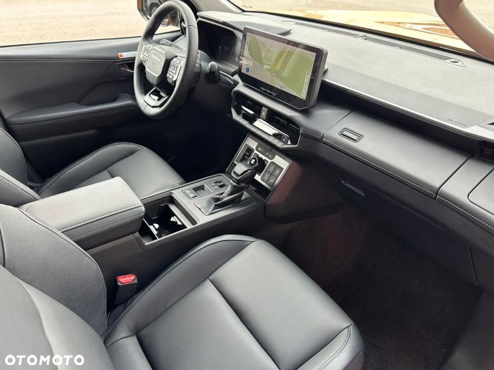 Toyota Hilux - 12