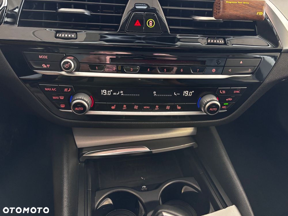 BMW Seria 5 520d Efficient Dynamics Edition - 33