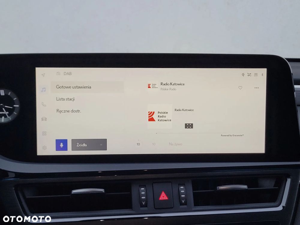 Lexus ES 300h F Sport Edition - 24