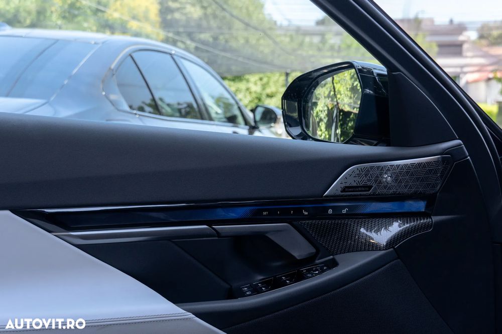 BMW M5 xDrive AT PHEV - 17