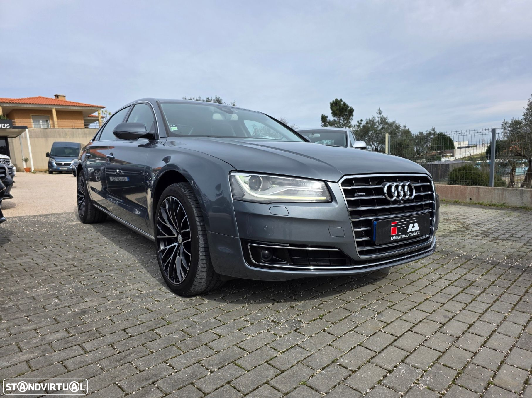 Audi A8 - 2